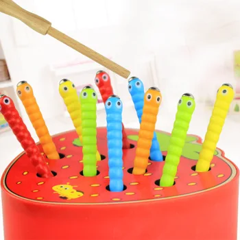 1 ADET Solucan Oyunu Manyetik Ahşap Oyuncaklar Çocuklar Çocuklar için Erken eğitici oyuncak Renkli Bulmaca Oyunu Ahşap eğitici oyuncak