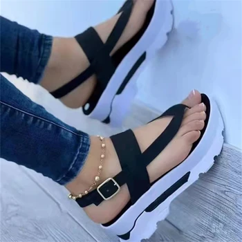 2022 Yeni Rahat Sandalet Kadın Yaz Açık Ayakkabı Düz Burnu açık Terlik Yaz Rahat Yumuşak Moda Temel Yürüyüş Sandalet