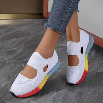 2022 Yeni Sandalet Ayakkabı Kadınlar Hollow Out Nefes yürüyüş ayakkabısı Artı Boyutu Bayan ayakkabıları Üzerinde Kayma Kadın Ayakkabı Ayakkabı Terlik
