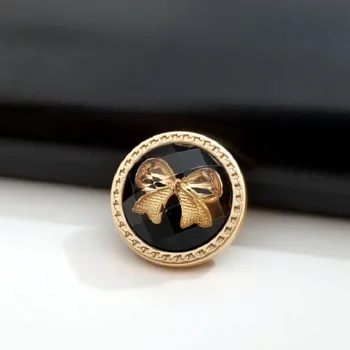 5 Adet 2021 Yeni Lüks Siyah Jöle Altın Kelebek Vizon Kürk Kazak Kaşmir Ceket Dekoratif Düğme 23mm DIY Dikiş aksesuarları