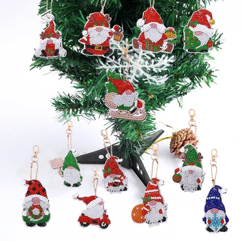 12 adet 5D DİY Elmas Boyama Anahtarlık Sevimli Noel Goblin Gnome Kolye Çift Taraflı Elmas Nakış Navidad Noel Hediyeler