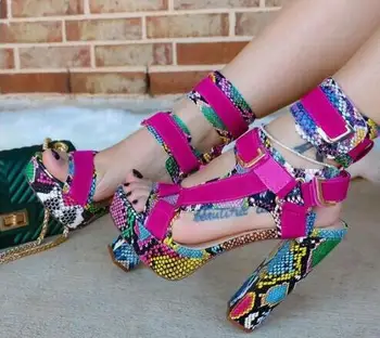 Çok Yılan Derisi Tıknaz Topuk Platformu Ayak Bileği Kayışı Sandalet Bayan Patchwork Elbise Rahat parti ayakkabıları Kadın Kare Yüksek Topuklu Ayakkabılar